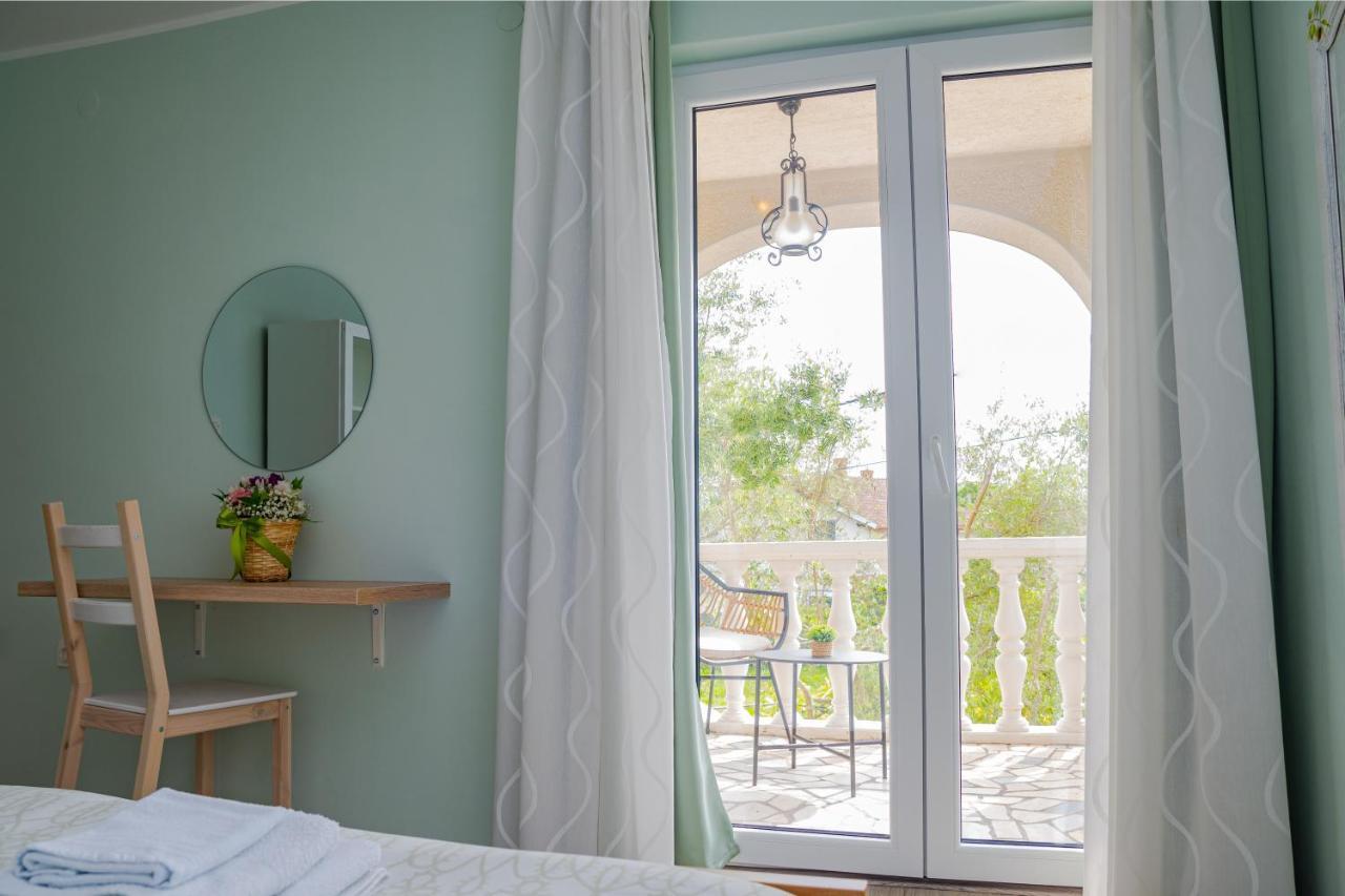 Apartman Doris Milohnici ภายนอก รูปภาพ