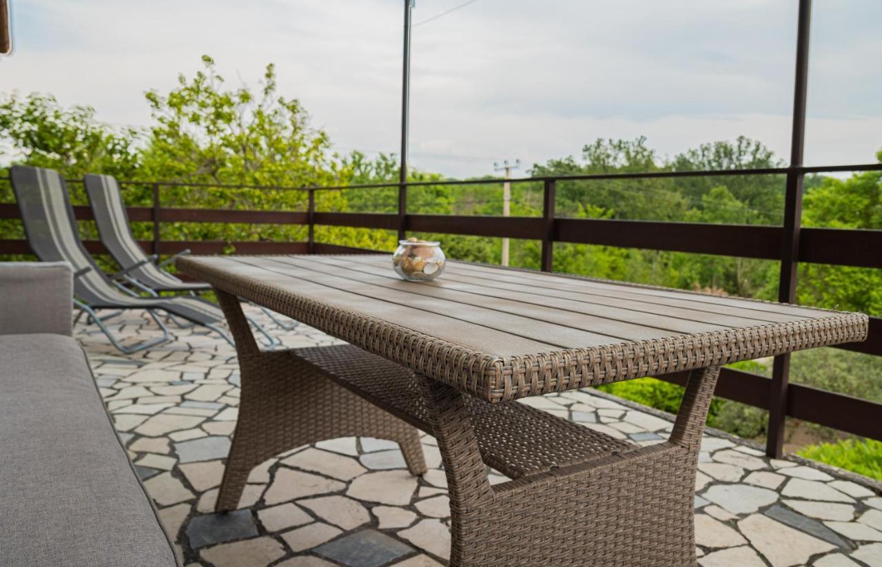 Apartman Doris Milohnici ภายนอก รูปภาพ