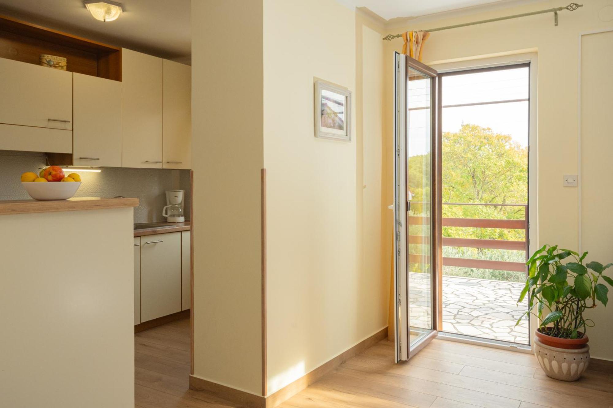 Apartman Doris Milohnici ภายนอก รูปภาพ