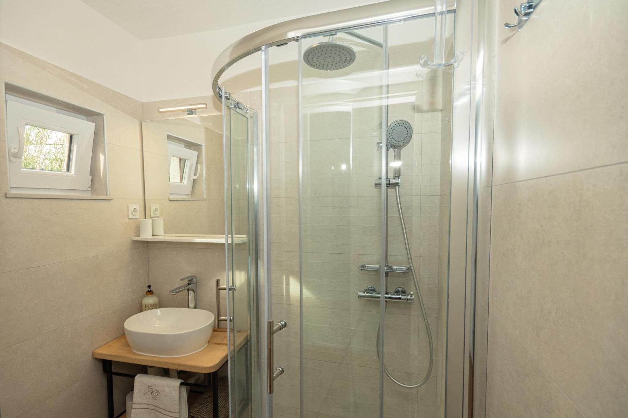 Apartman Doris Milohnici ภายนอก รูปภาพ
